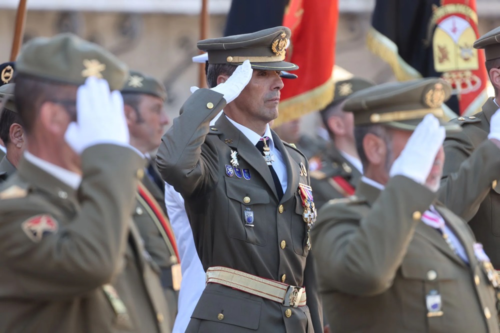 Presentación de la Jura de Bandera Civil en el Patio del Pozo de Medina del Campo. Yaiza Cobos ( REGRESAMOS )